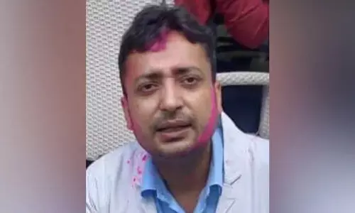 തുടർ മരണങ്ങൾ വിഷാദത്തിലേക്ക്​ തള്ളിവിട്ടു; കോവിഡ്​ രോഗികളെ ചികിത്സിച്ചിരുന്ന ഡോക്​ടർ ആത്മഹത്യ ചെയ്​തു