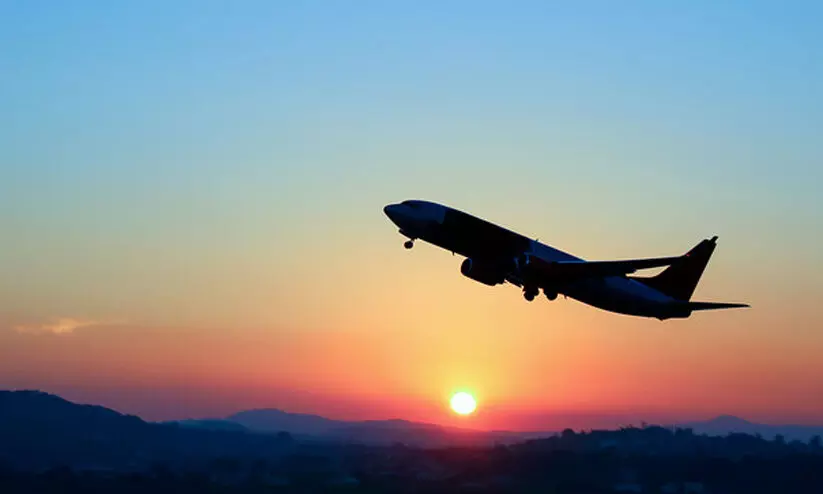 ഒരു യാത്രക്കാരനെയും വഹിച്ച് ബോയിംഗ് വിമാനം പറന്നത് 4000 കിലോമീറ്റർ ഒരു യാത്രക്കാരനെയും വഹിച്ച് ബോയിംഗ് വിമാനം പറന്നത് 4000 കിലോമീറ്റർ