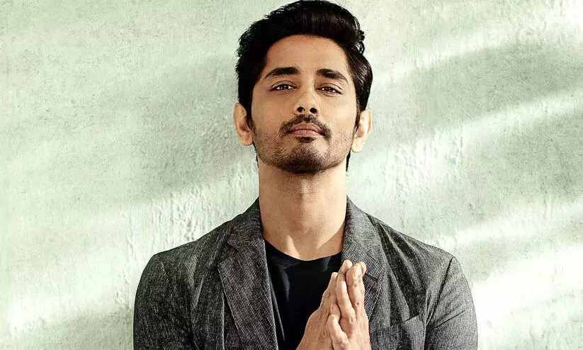 ജനങ്ങൾക്കുള്ള വാക്സിൻ എവിടെ..? ചോദ്യ ശരങ്ങളുമായി കേന്ദ്ര സർക്കാരിനെ വിടാതെ സിദ്ധാർഥ് ജനങ്ങൾക്കുള്ള വാക്സിൻ എവിടെ..? ചോദ്യ ശരങ്ങളുമായി കേന്ദ്ര സർക്കാരിനെ വിടാതെ സിദ്ധാർഥ്