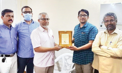 ഹി​ദാ​യ​ത്തു​ല്ല​ക്ക് വെ​ൽ​ഫെ​യ​ർ കേ​ര​ള കു​വൈ​ത്ത്​ യാ​ത്ര​യ​യ​പ്പ്​ ന​ൽ​കി