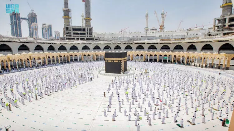 റമദാൻ അവസാന പത്തിലേക്ക്: കൂടുതൽ വിദേശ തീർഥാടകരെത്തുമെന്ന് മന്ത്രാലയം റമദാൻ അവസാന പത്തിലേക്ക്: കൂടുതൽ വിദേശ തീർഥാടകരെത്തുമെന്ന് മന്ത്രാലയം