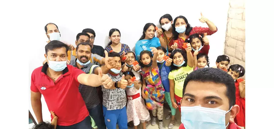 ആവേശത്തിമിർപ്പിൽ പ്രവാസലോകത്തെ ഇടത് അനുകൂലികൾ ആവേശത്തിമിർപ്പിൽ പ്രവാസലോകത്തെ ഇടത് അനുകൂലികൾ