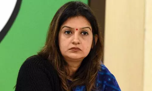 അതെ ഞങ്ങൾക്കിനി സൂപ്പർ സ്​​െപ്രഡർ ധർണയും വേണം; ബി.ജെ.പി പ്രതിഷേധ ധർണയെ വിമർശിച്ച്​ ശിവസേന എം.പി