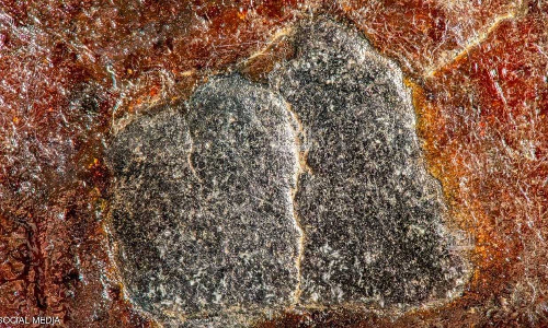 ഫോക്ക​സ്​ സ്​റ്റാക്​​ പനോരമ വിദ്യയിൽ എടുത്ത ഹജ്റുൽ അസ്​വദിന്റെ പടങ്ങൾ ശ്രദ്ധേയമാവുന്നു