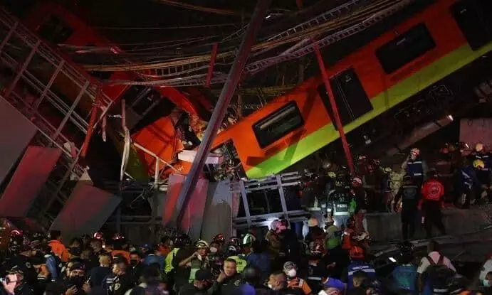 Mexico City Metro Collapses