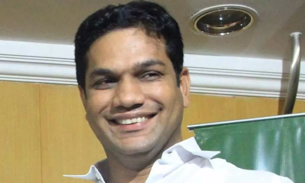 നമുക്കെന്തിനാണ് ഇങ്ങനെയൊരു ഉറക്കംതൂങ്ങി പ്രസിഡന്റ്? -മുല്ലപ്പള്ളിക്കെതിരെ ഹൈബി നമുക്കെന്തിനാണ് ഇങ്ങനെയൊരു ഉറക്കംതൂങ്ങി പ്രസിഡന്റ്? -മുല്ലപ്പള്ളിക്കെതിരെ ഹൈബി