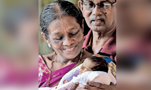 എഴുപത്തൊന്നുകാരി ജന്മം നൽകിയ കുഞ്ഞ്​ 45ാം ദിനം പാൽ തൊണ്ടയിൽ കുടുങ്ങി മരിച്ചു