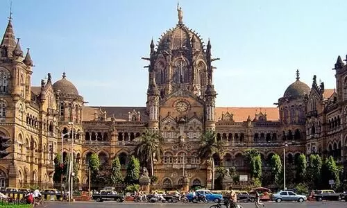 മറാത്ത സംവരണം; മഹാരാഷ്​ട്ര രാഷ്​ട്രീയത്തിൽ അലയിളക്കം