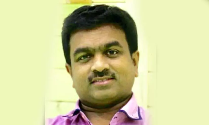 ഗൃ​ഹാ​തു​ര​ത്വം പേ​റു​ന്ന മു​ത്താ​ഴ രാ​വു​ക​ൾ