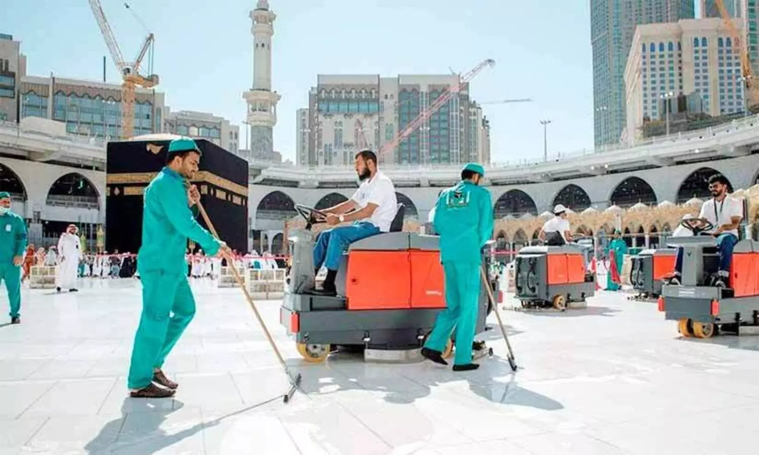 റ​മ​ദാ​നി​ൽ മ​സ്​​ജി​ദു​ൽ ഹ​റാ​മി​ൽ 1.4 ദ​ശ​ല​ക്ഷം ലി​റ്റ​ർ അ​ണു​നാ​ശി​നി ഉ​പ​യോ​ഗി​ച്ചു