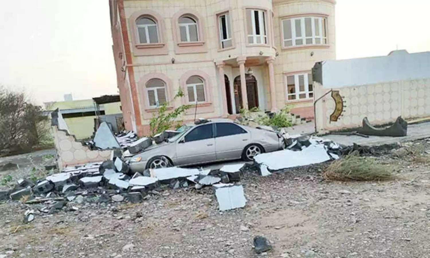 മ​സ്ക​ത്തി​ൽ ക​ന​ത്ത മ​ഴ