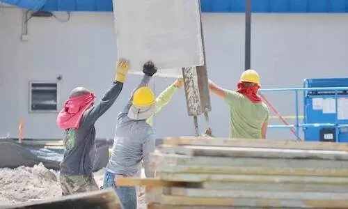 വിദേശികളുടെ ​പ്രവേശന വിലക്ക്​ വികസന പദ്ധതികൾ വൈകിപ്പിക്കുന്നു