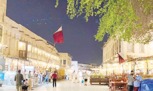 കോവിഡിനിടയിലും സൂഖ് വാഖിഫ് വിളിക്കുന്നു