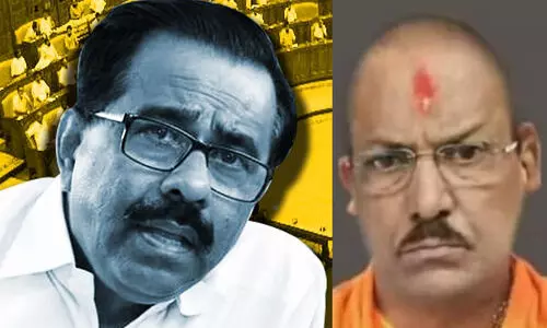 കുഞ്ഞാലിക്കുട്ടിക്ക്​ എതിരെ കൈവിട്ട സ്​റ്റാറ്റസിൽ വെട്ടിലായി എം. ഉമ്മർ