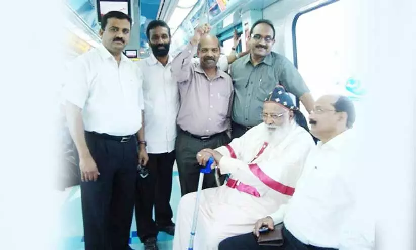 മെട്രോയിൽ കയറണമെന്ന് ആഗ്രഹം; ദുബൈയോട് അതിരറ്റ സ്നേഹം മെട്രോയിൽ കയറണമെന്ന് ആഗ്രഹം; ദുബൈയോട് അതിരറ്റ സ്നേഹം