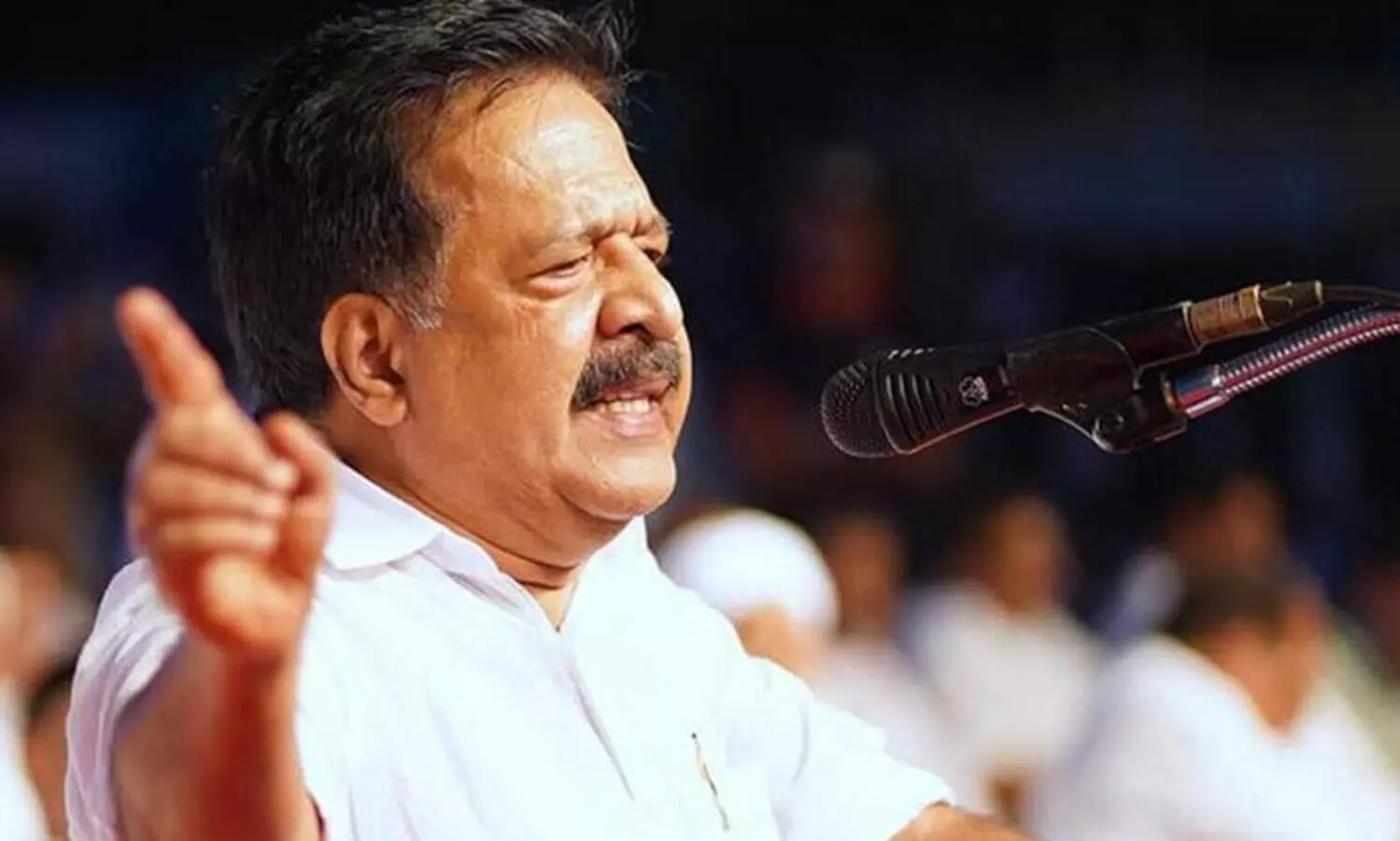 ആർ.എസ്​.എസിനെ വളരാനനുവദിക്കാതെ സംഘടന കെട്ടിപ്പടുക്കണം  -ചെന്നിത്തല