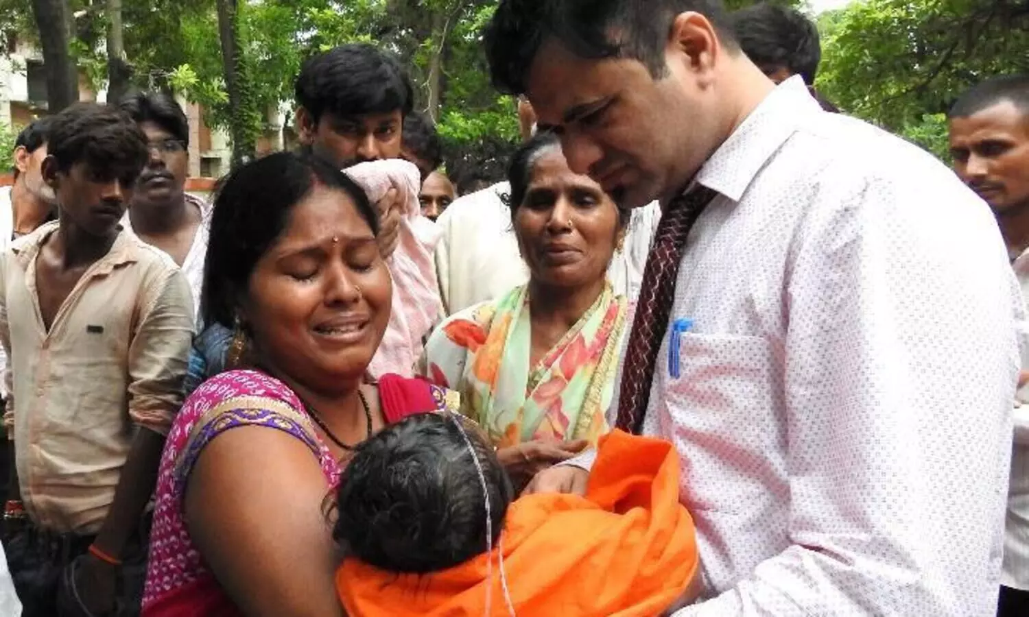 kafeel khan doctors on road covid