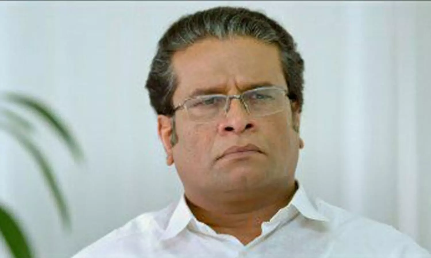 54 പേർ മരിച്ച ദിവസം പാർട്ടി ആസ്ഥാനത്തെ കരിമരുന്ന് പ്രയോഗം മനസ്സിലാക്കാനുള്ള കമ്മ്യൂണിസ്റ്റ് വളർച്ച എനിക്കില്ല -ഹരീഷ്​ പേരടി