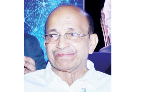 കി​ട്ട​ൻ അ​ത്തി​ക്കോ​ട്ട്‌ നാ​ട്ടി​ൽ നി​ര്യാ​ത​നാ​യി