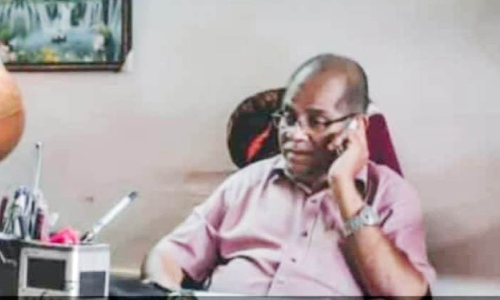 മൂന്ന്​ തലമുറയുടെ അധ്യാപക​ന്​ വിട നൽകി ശിഷ്യസമൂഹം