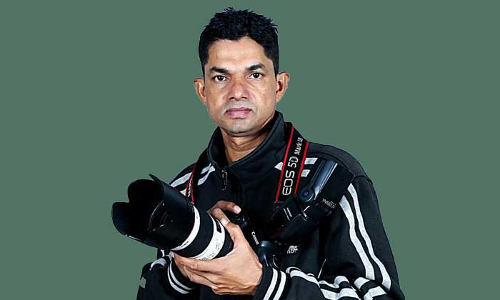 ഈ ​​ഫ്രെ​യി​മു​ക​ളി​ലു​ണ്ട് നോ​മ്പി​ന്‍റെ ഹൃ​ദ​യം