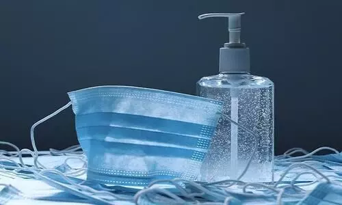 മാസ്‌ക്കിനും സാനിറ്റൈസറിനും വന്‍ ഡിമാന്‍ഡ്; കുത്തനെ ഉയർന്ന്​ വിലയും
