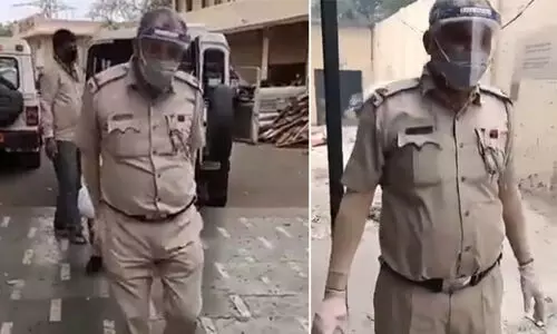 കോവിഡ്​ ഡ്യൂട്ടിയിൽ സജീവമാവാൻ മകളുടെ വിവാഹം മാറ്റി പൊലീസ്​ ഉദ്യോഗസ്ഥൻ​