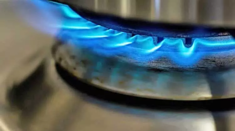 കോവിഡ്കാലം: വീടുകളിലെ അപകടങ്ങൾ കരുതിയിരിക്കാം കോവിഡ്കാലം: വീടുകളിലെ അപകടങ്ങൾ കരുതിയിരിക്കാം