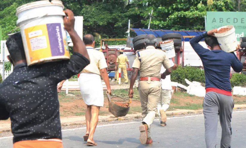 ചാലയിൽ ദുരന്തം വഴിമാറിയത്​ തലനാരിഴക്ക്;  അവസരത്തിനൊത്തുയർന്ന്​ നാട്ടുകാർ