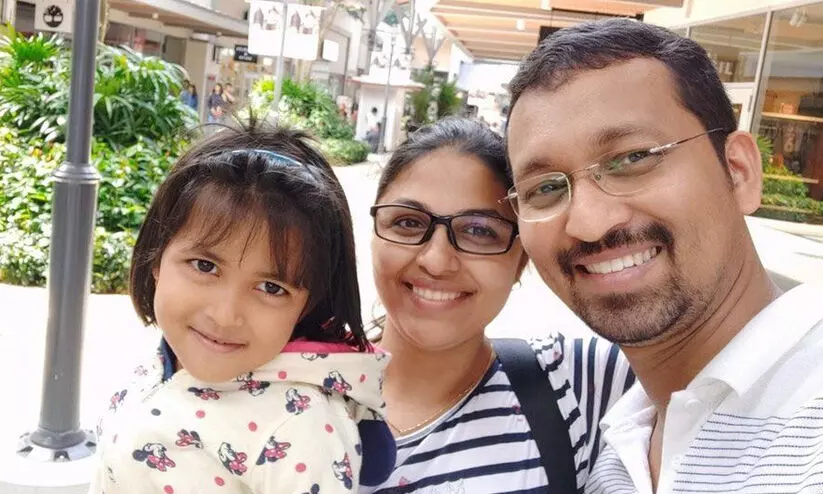 കോവിഡിൽ അകലങ്ങളിലായിപ്പോയി ദമ്പതികളും മകളും; ആസ്ട്രേലിയയിൽ നിന്ന് മലയാളികളുടെ സങ്കടവുമായി ബി.ബി.സി കോവിഡിൽ അകലങ്ങളിലായിപ്പോയി ദമ്പതികളും മകളും; ആസ്ട്രേലിയയിൽ നിന്ന് മലയാളികളുടെ സങ്കടവുമായി ബി.ബി.സി