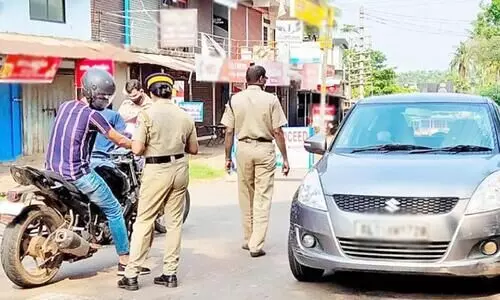 ലോ​ക്ഡൗ​ണ്‍: അ​വ​ശ്യ​സേ​വ​ന വി​ഭാ​ഗ​ക്കാ​രു​ടെ യാ​ത്ര​ക​ള്‍ക്ക് മാ​ര്‍ഗ​രേ​ഖ​യാ​യി