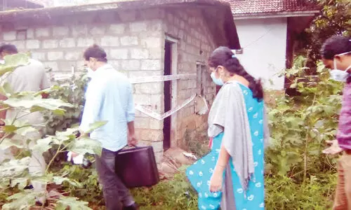 experts visits blast site