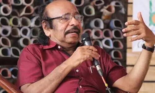 സച്ചിദാനന്ദന്​ ഫേസ്ബുക്ക് വിലക്ക്:  വ്യാപക​ പ്രതിഷേധം;  പ​രി​ഹാ​സവുമായി സംഘ്​പരിവാർ