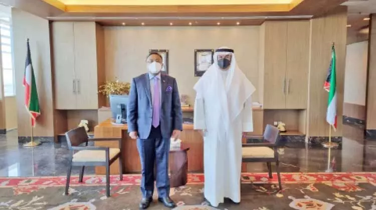 അം​ബാ​സ​ഡ​ർ വി​ദ്യാ​ഭ്യാ​സ മ​ന്ത്രി​യു​മാ​യി ച​ർ​ച്ച ന​ട​ത്തി