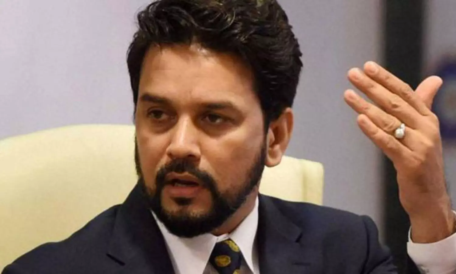 വിദേശ രാജ്യങ്ങൾ ഇപ്പോൾ ഇന്ത്യയെ സഹായിക്കുന്നതിന്​ കാരണക്കാരൻ മോദി; രാഹുൽ ഗാന്ധിയെ വിമർശിച്ച്​​ അനുരാഗ്​ ഠാക്കൂർ