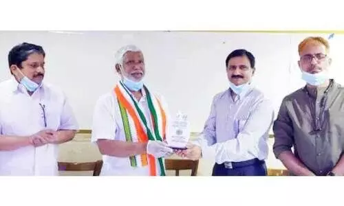 അ​ബ്​​ദു റ​ഹീ​മി​ന് യാ​ത്ര​യ​യ​പ്പ് ന​ൽ​കി