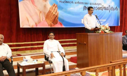 ഡോ. ​ഫി​ലി​പ്പോ​സ് മാ​ർ ക്രി​സോ​സ്​​റ്റം വ​ലി​യ മെ​ത്രാ​പ്പോ​ലീ​ത്ത​ക്ക്​ ആ​ദ​രാ​ഞ്ജ​ലി