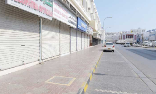 ലോ​ക്​​ഡൗ​ണി​ൽ നി​ശ്ച​ല​മാ​യി വ്യാ​പാ​ര കേ​ന്ദ്ര​ങ്ങ​ൾ