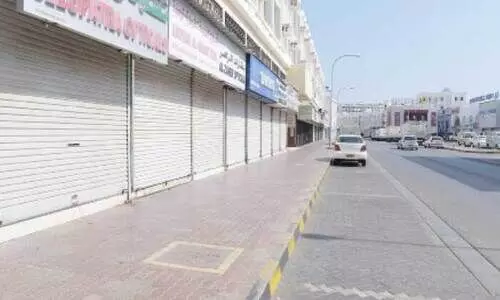 ലോ​ക്​​ഡൗ​ണി​ൽ നി​ശ്ച​ല​മാ​യി വ്യാ​പാ​ര കേ​ന്ദ്ര​ങ്ങ​ൾ