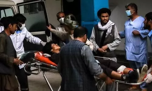 അഫ്​ഗാൻ സ്​കൂളിലെ കാർ ബോംബ്​ ആക്രമണം; മരണം 55, 150ലേറെ പേർക്ക്​ പരിക്ക്​