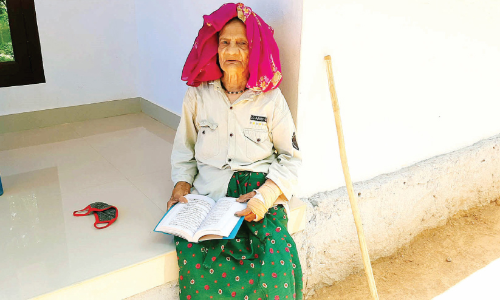 elderly woman fasting