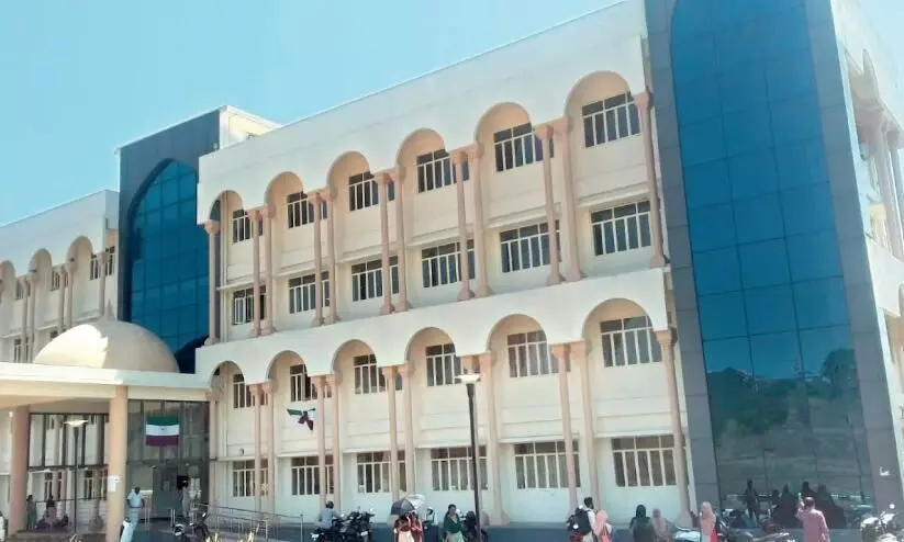 അലിഗഢ്​ വാഴ്​സിറ്റിയിൽ 20 ദിവസത്തിനിടെ കോവിഡിൽ ​െപാലിഞ്ഞത്​ 16 അധ്യാപകർ