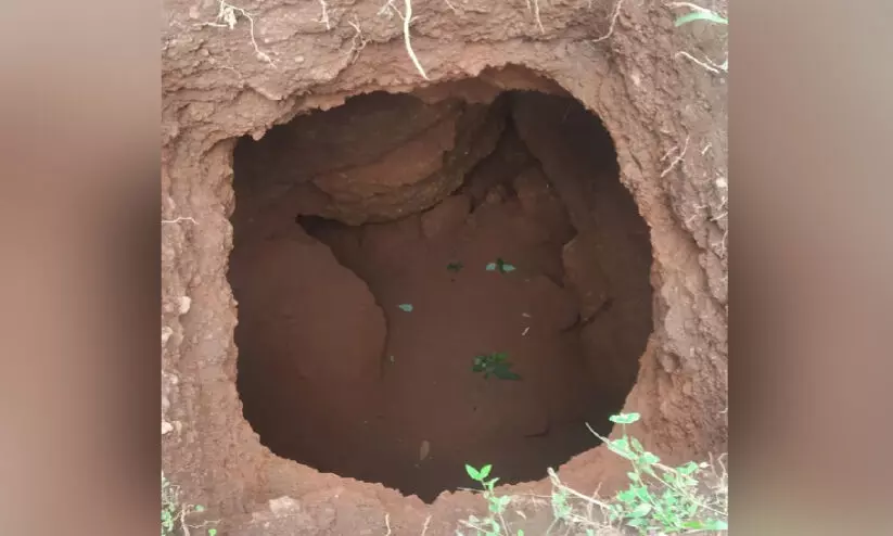 മാലിന്യക്കുഴിയെടുക്കുമ്പോള്‍ ഗര്‍ത്തം; വീട്​ അപകടഭീഷണിയിൽ