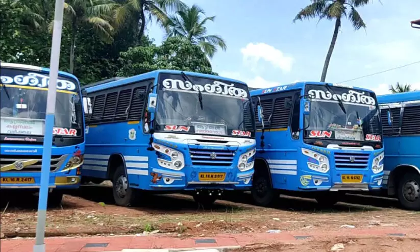 ഡബ്​ൾ ബെൽ നിലക്കുന്നു; ​ചലനമറ്റ്​ ബസ്​ വ്യവസായം