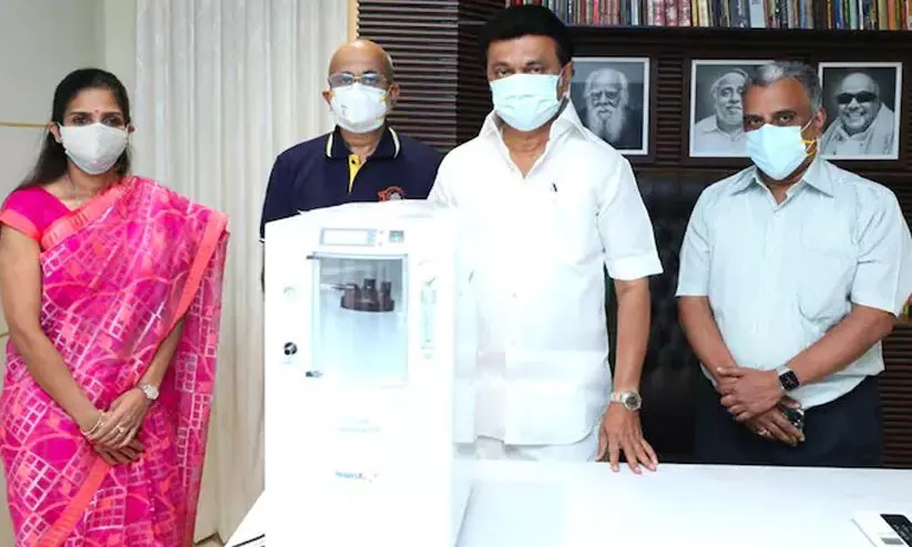 450 ഓക്​സിജൻ കോൺ​സെൻട്രേറ്ററുകൾ തമിഴ്​നാട്​ സർക്കാറിന്​ നൽകി ചെന്നൈ സൂപ്പർ കിങ്​സ്​