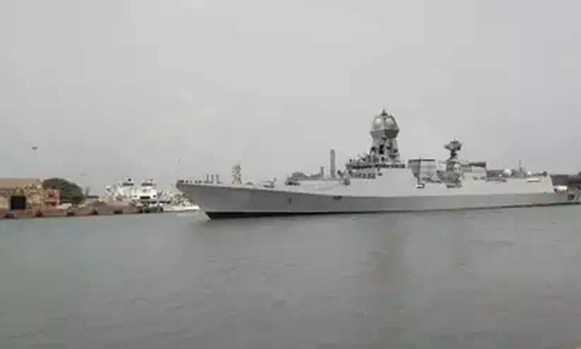 ഗൾഫ്​ രാജ്യങ്ങളിൽ നിന്നുള്ള ഓക്സിജനും ആരോഗ്യ വസ്​തുക്കളുമായി ഐ.എൻ.എസ്​ മംഗളൂരുവിലെത്തി