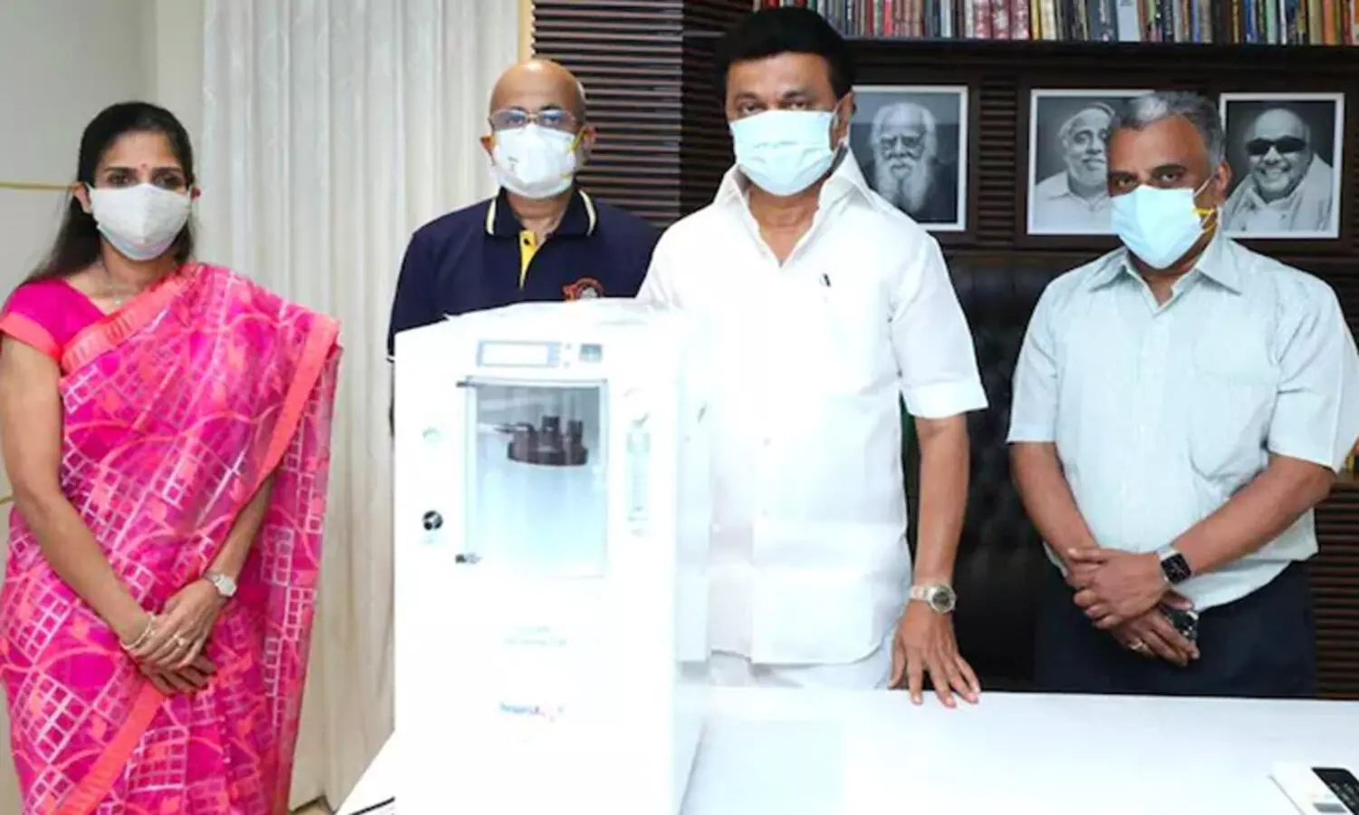450 ഓക്​സിജൻ കോൺ​സെൻട്രേറ്ററുകൾ തമിഴ്​നാട്​ സർക്കാറിന്​ നൽകി ചെന്നൈ സൂപ്പർ കിങ്​സ്​