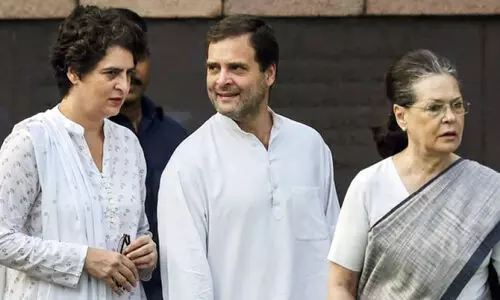 കോ​​ൺ​​ഗ്ര​​സി​​​​ന്‍റെ ര​​ക്ഷ​​ക്കി​​നി എ​​ന്തു മ​​രു​​ന്ന്​?