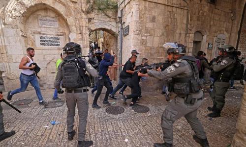 മസ്ജിദുൽ അഖ്സയിലെത്തിയവർക്ക് നേരെ മൂന്നാം ദിനവും ഇസ്രായേൽ അതിക്രമം; ഇരുനൂറിലേറെ പേർക്ക് പരിക്ക്