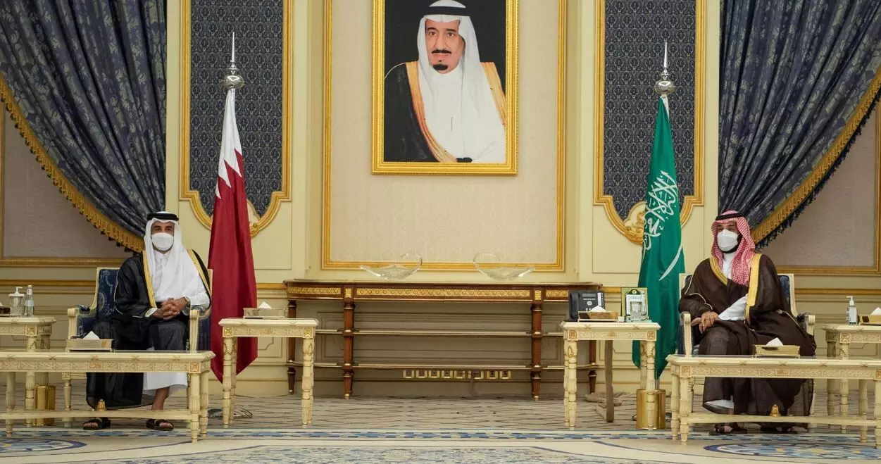 സൗദി കിരീടാവകാശിയും ഖത്തർ അമീറും ജിദ്ദയിൽ ചർച്ച നടത്തി സൗദി കിരീടാവകാശിയും ഖത്തർ അമീറും ജിദ്ദയിൽ ചർച്ച നടത്തി